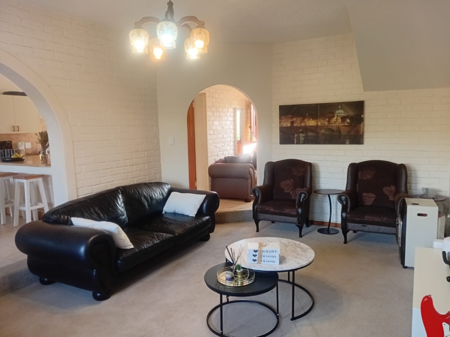 To Let 3 Bedroom Property for Rent in Blue Bend Eastern Cape